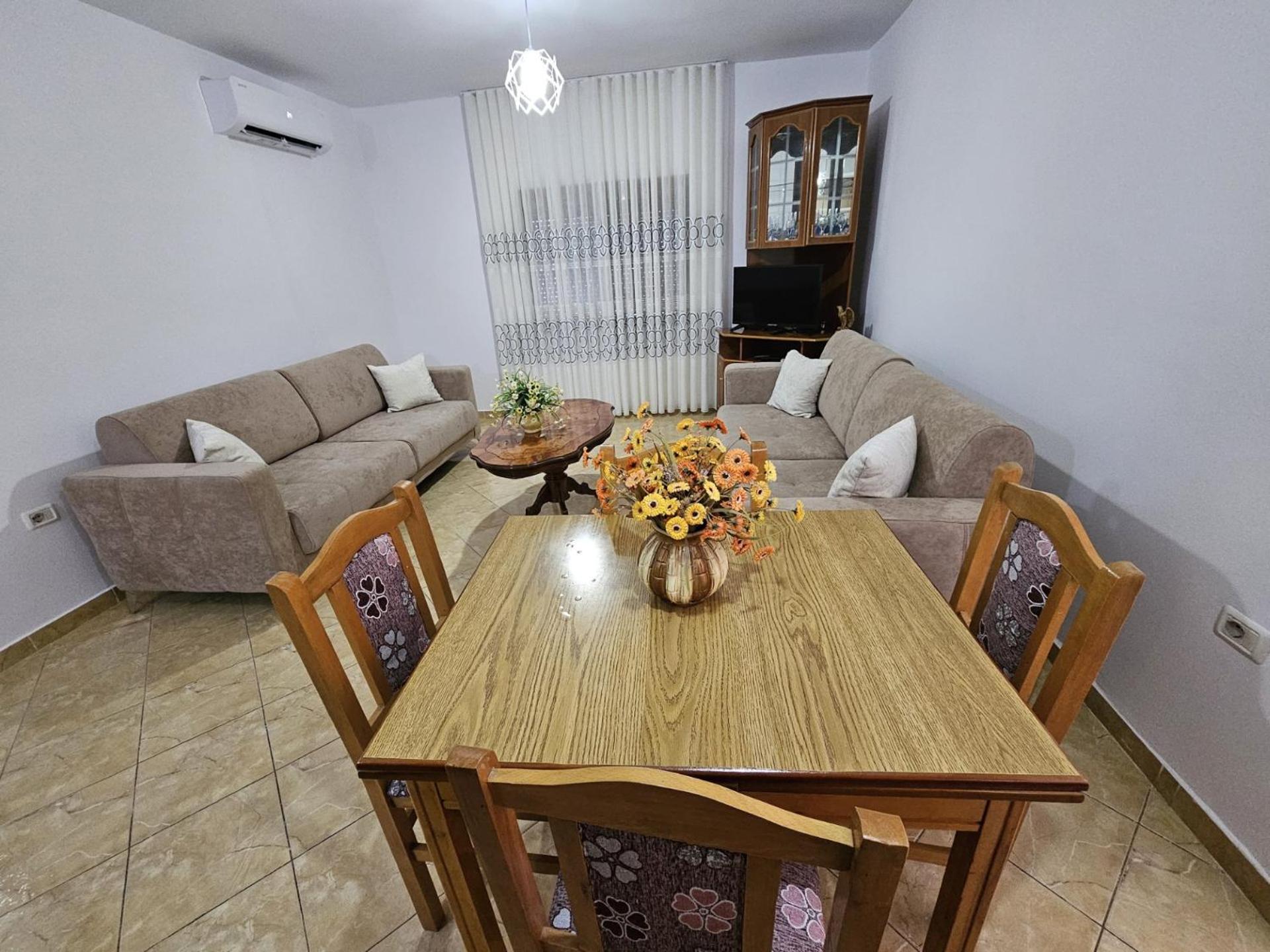 Diana'S Apartment Berat Bagian luar foto